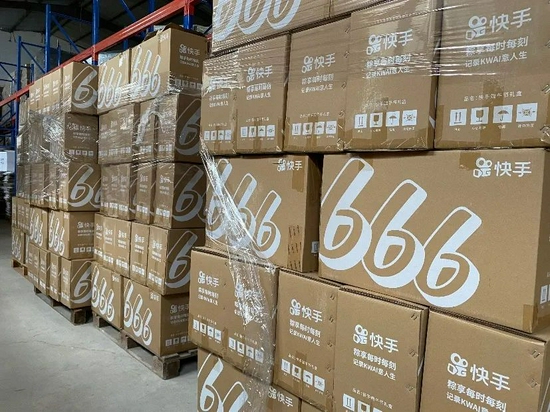 快手愛(ài)心物資馳援河南，照片由快手提供面